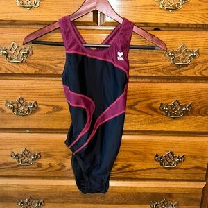 Women’s swim suit